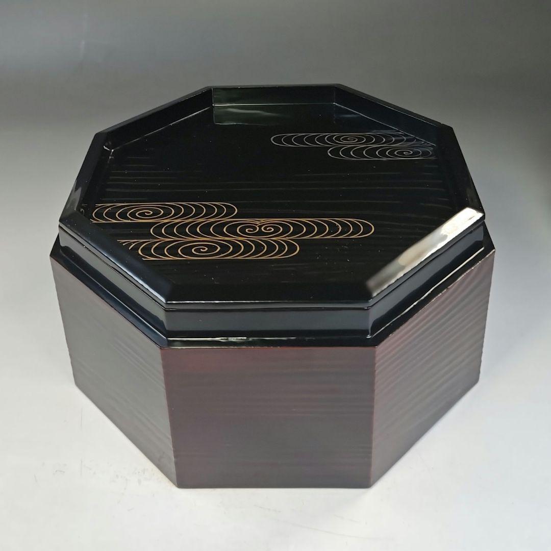 イ853 食籠『葵春作』『溜一閑塗八角　喰篭　共箱』菓子器　茶道具　漆塗