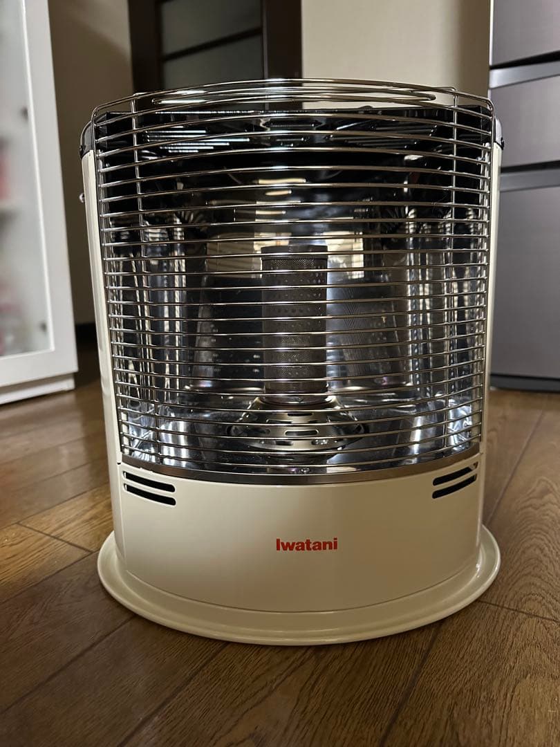 「とも」iwatani カセットガスストーブ　デカ暖Ⅲ
