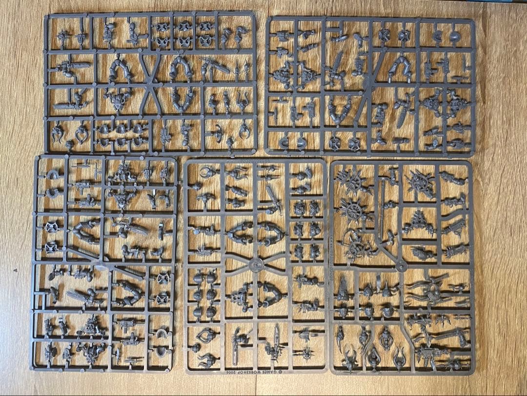 ウォーハンマー 40000 ケイオス・スペースマリーン　未組立