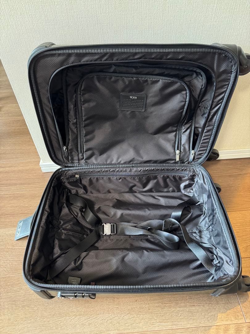 TUMI：キャリーケース　TEGRA LITE ／オリーブグリーン