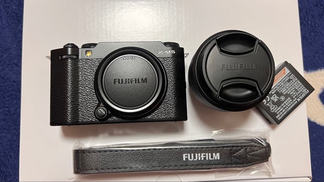FUJIFILM X-M5 ミラーレスカメラ 本体とレンズセット
