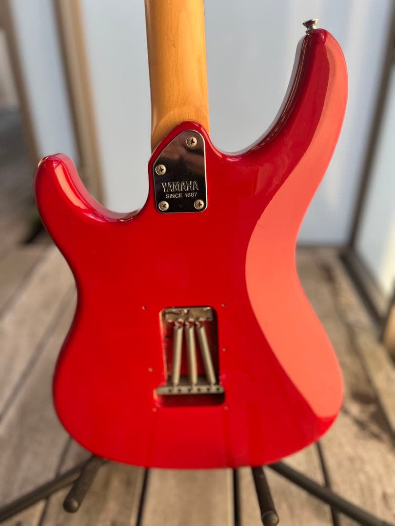 Yamaha SE203 エレキギター レッド