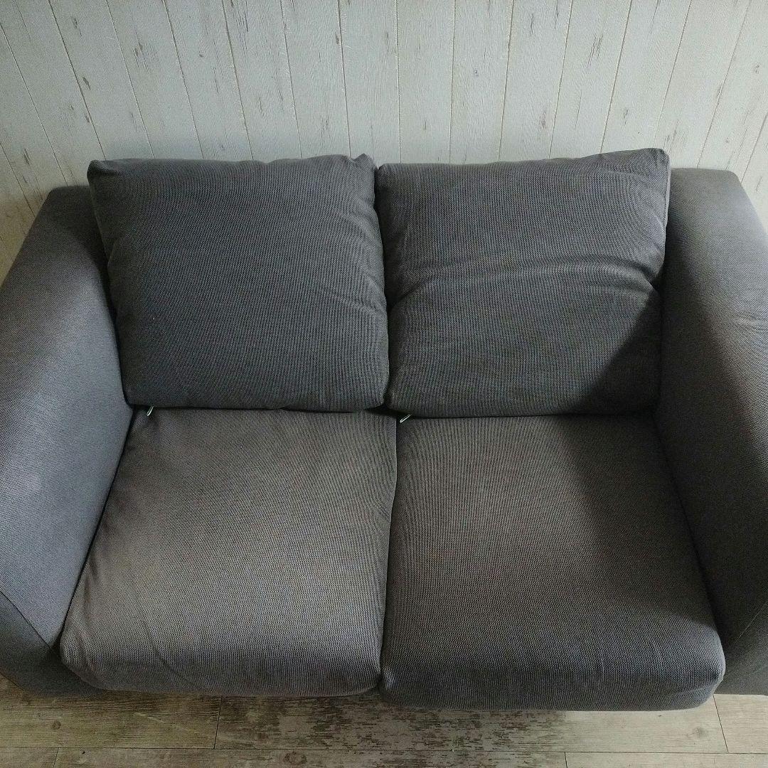 IKEA　イケア　ダークグレー２人掛けソファ