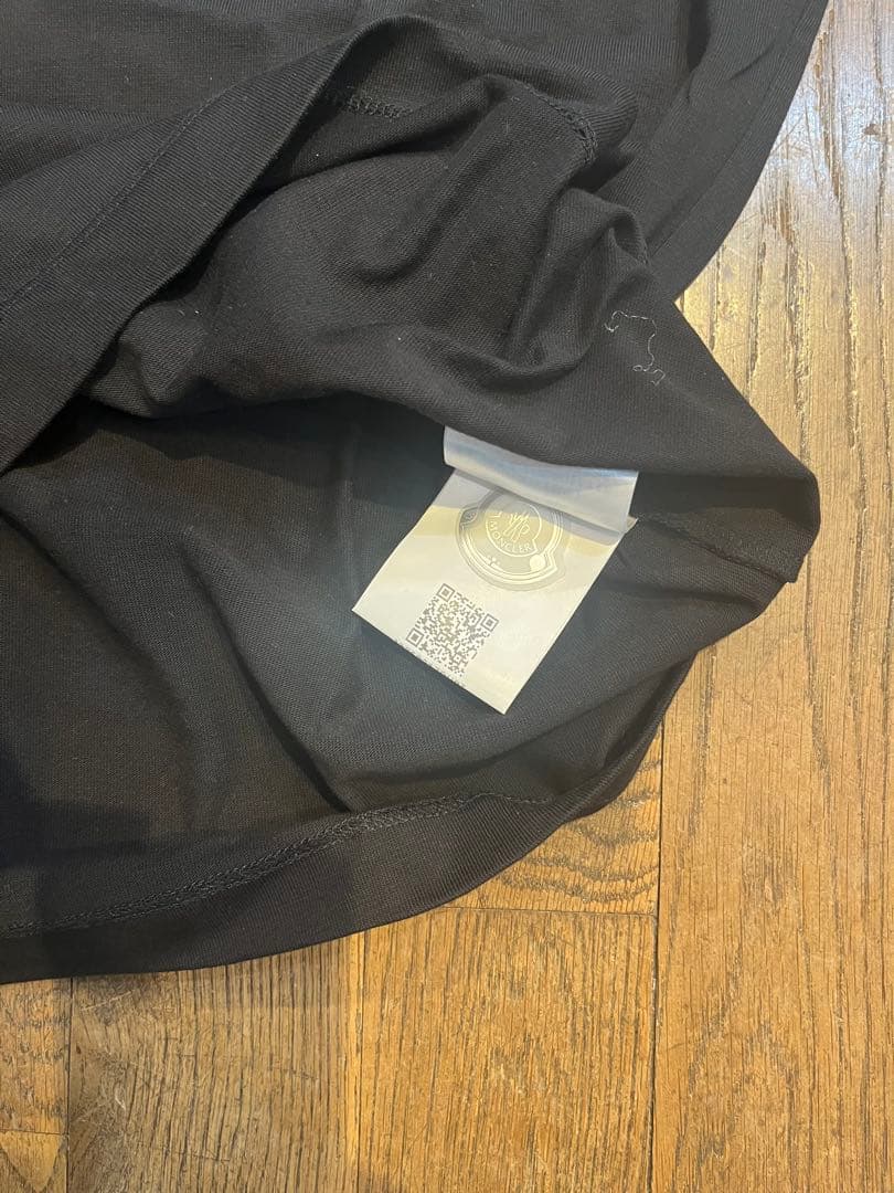 【MONCLER】モンクレールTシャツ　国内正規品　　　美品　ブラック　Sサイズ