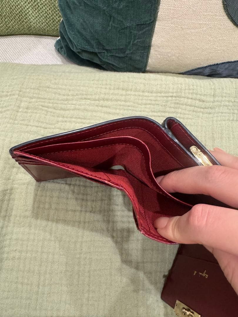 アニエスベー　黒のレザー三つ折り財布