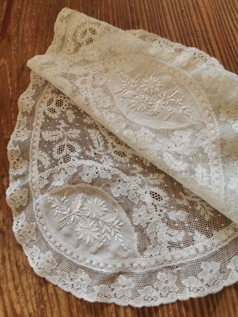 アンティークフランス ノルマンディーレース 花刺繍 アランソン オーバルドイリー