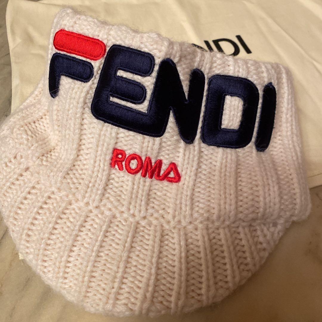 FENDI マニア　ヘッドバンド　ニットバイザー