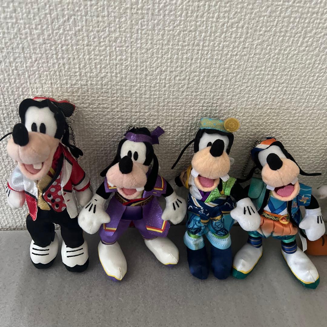 グーフィーぬいぐるみバッジ　マックスぬいぐるみバッジ2体　　　　まとめ売り