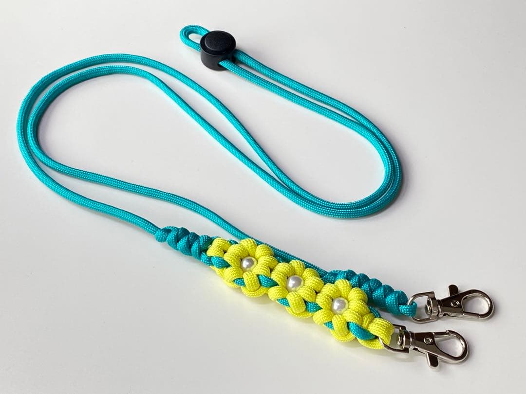 【ハンドメイド】パラコード・スマホ用お花柄ショルダーストラップ