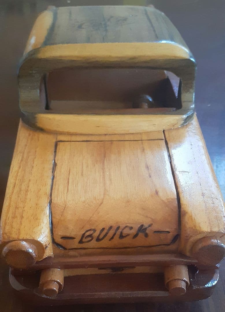 BUICK 木製クラシックカー 1957　ビュイック　キューバ