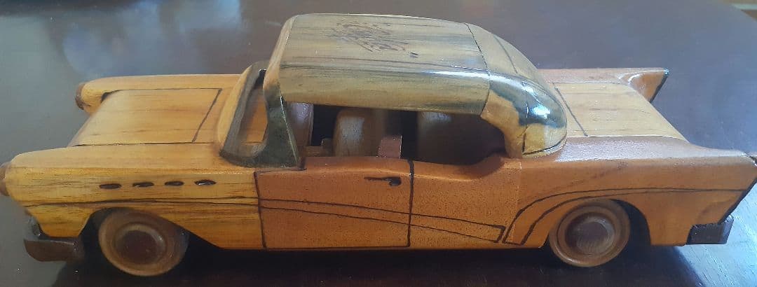 BUICK 木製クラシックカー 1957　ビュイック　キューバ
