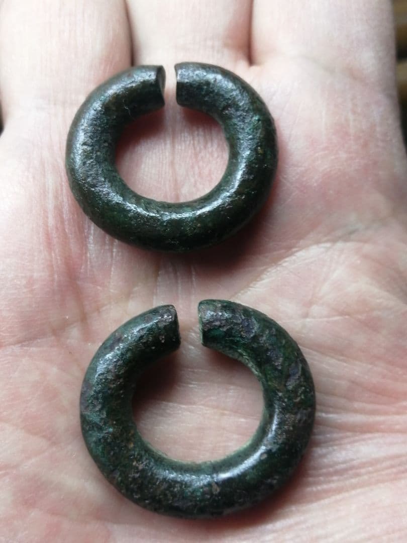 ★【古墳期】『高麗青銅耳環』　　二対。本物　古墳よりの発掘品です。