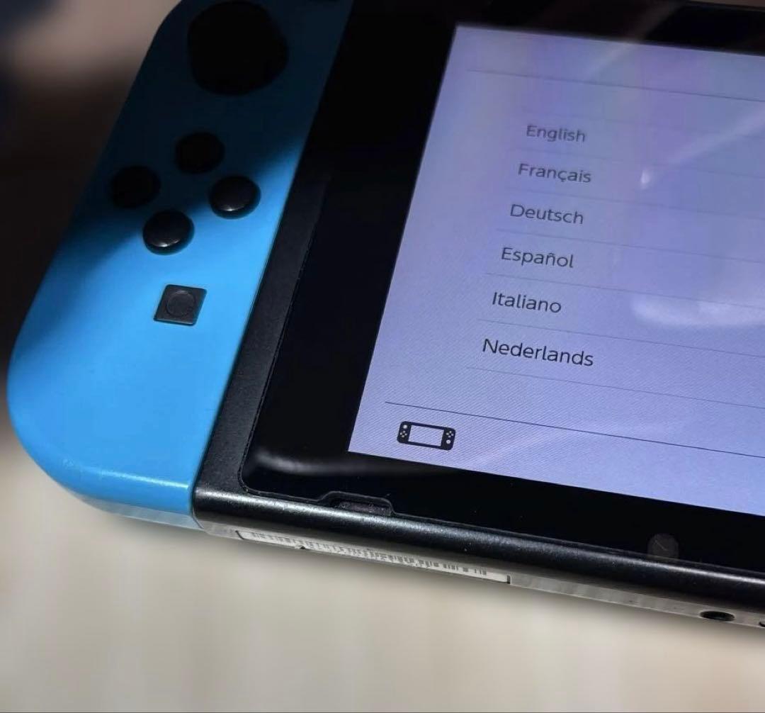 S*い様 Nintendo Switch 本体 （動作確認済み）