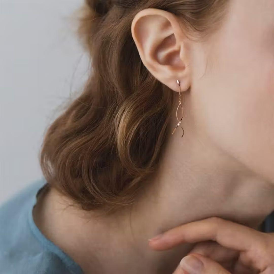 カナル ４℃ ピアス k10 ウェーブ