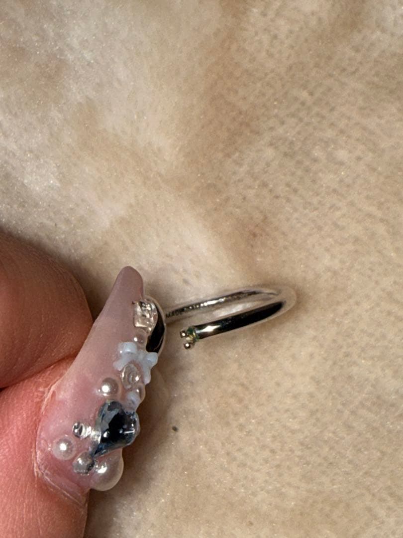 CELINE セリーヌ　ノットフープピアス