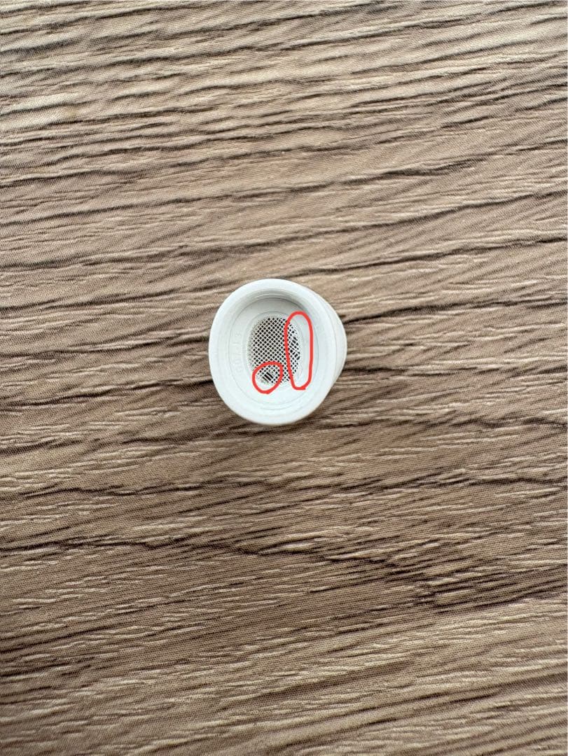 AirPods Pro 第2世代 Lightning端子 MQD83J/A