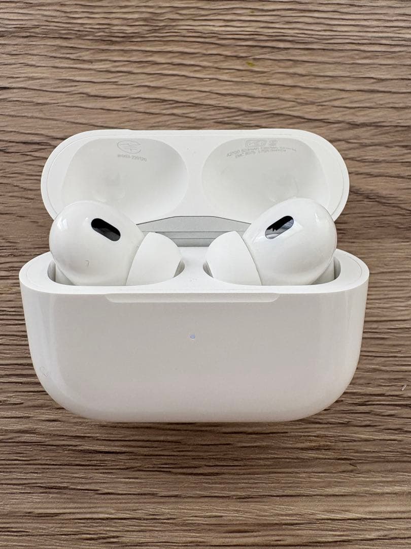 AirPods Pro 第2世代 Lightning端子 MQD83J/A