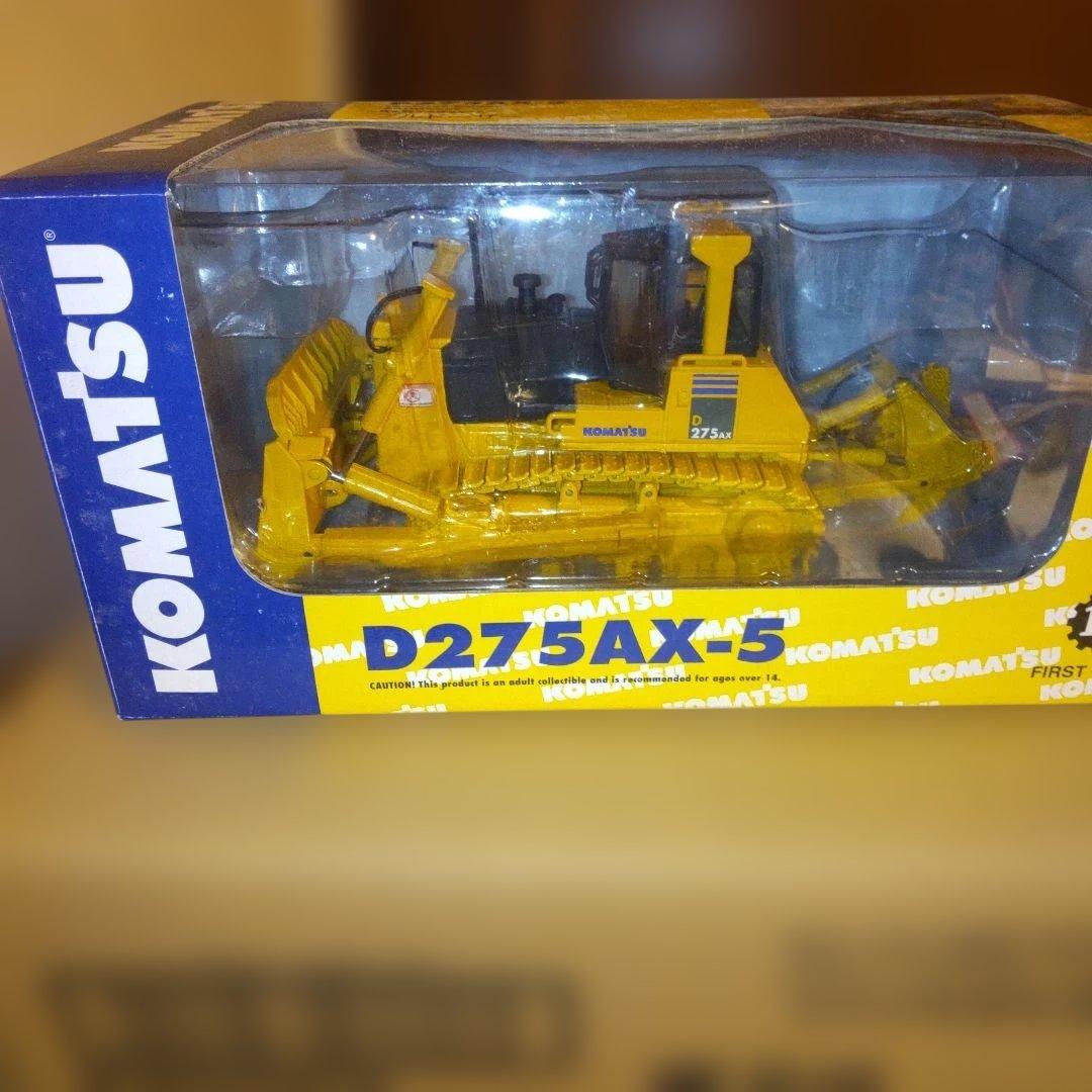 KOMATSU D275AX-5 1:50スケールモデル