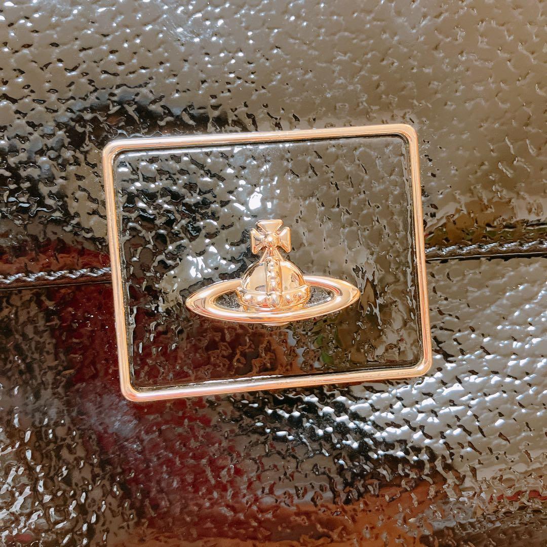 【美品】エナメル　チェーンショルダーバッグ　ブラック　黒　ゴールド　スクエア