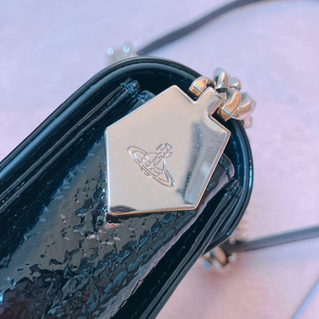 【美品】エナメル　チェーンショルダーバッグ　ブラック　黒　ゴールド　スクエア