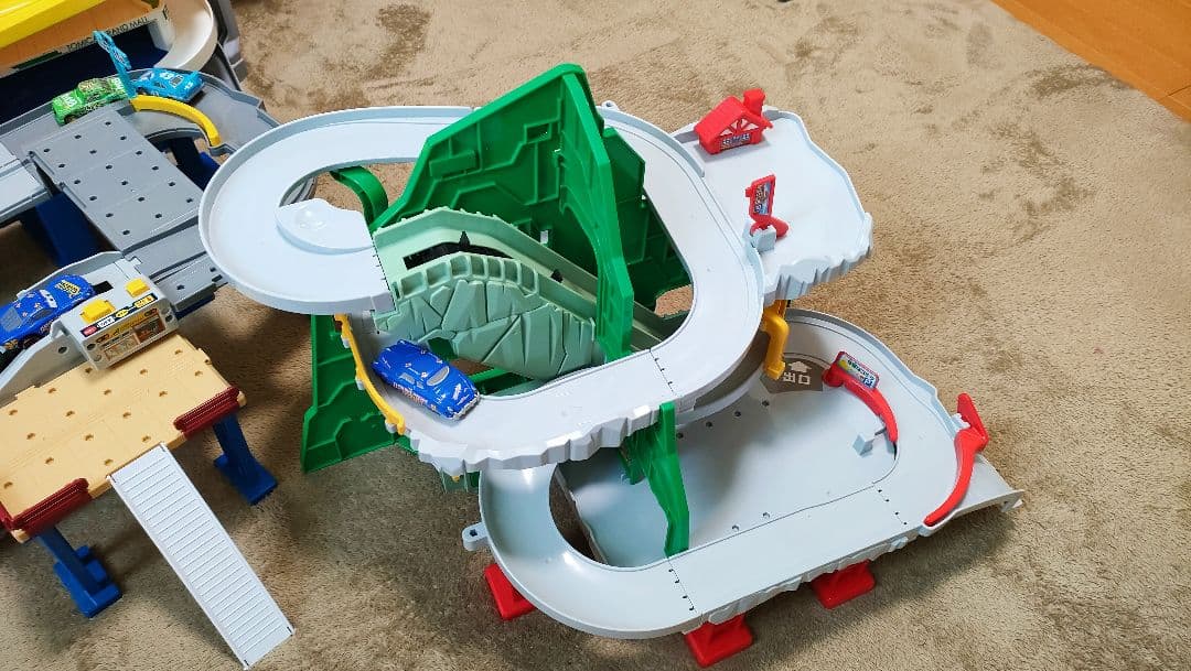 【特価】トミカコース3つ＋おまけ　箱付き（トミカは付いてません）