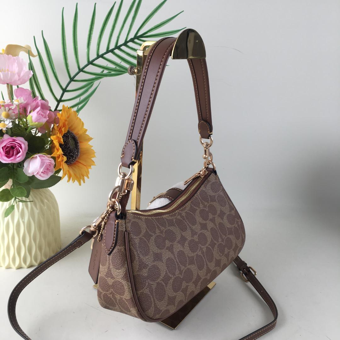 COACH/コーチ アシュトンバゲット ショルダー CY658