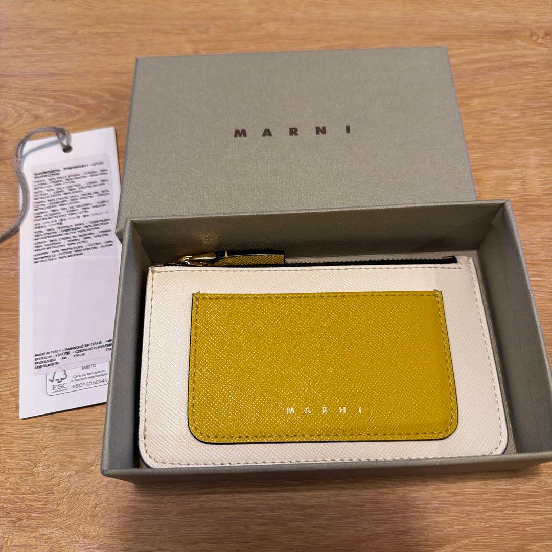 MARNI ケース ホワイト/イエロー