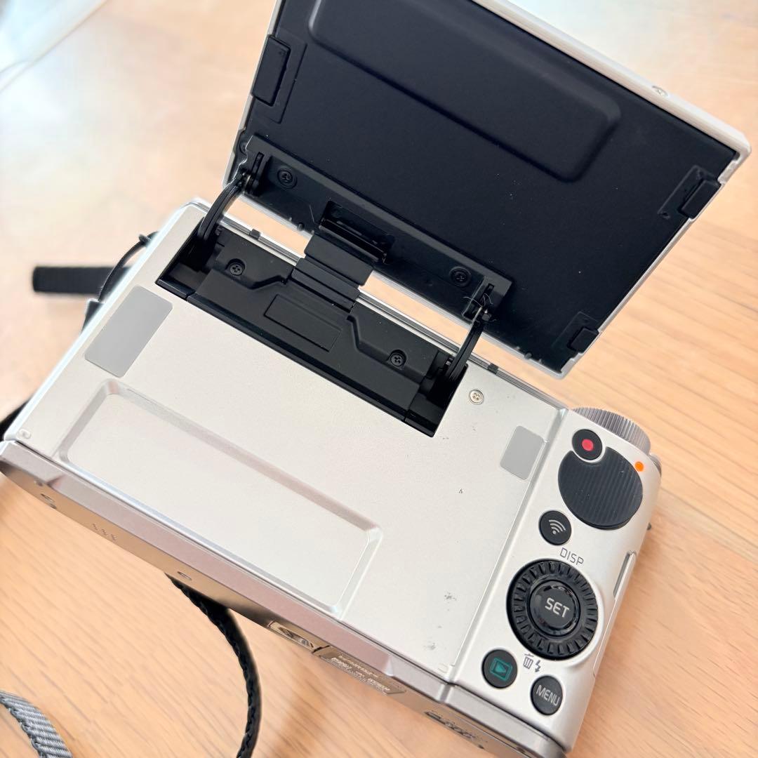 24時間以内発送！CASIO EXILIM EX-ZR1700 カシオ カメラ