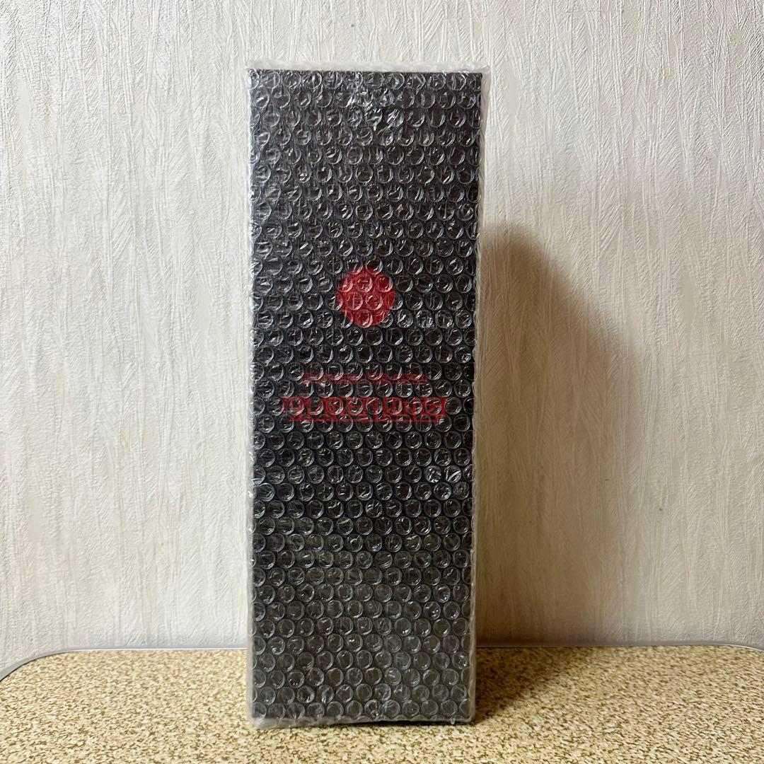 新品未開封　進撃の巨人　マーレ産の赤ワイン　ワインオープナー付き