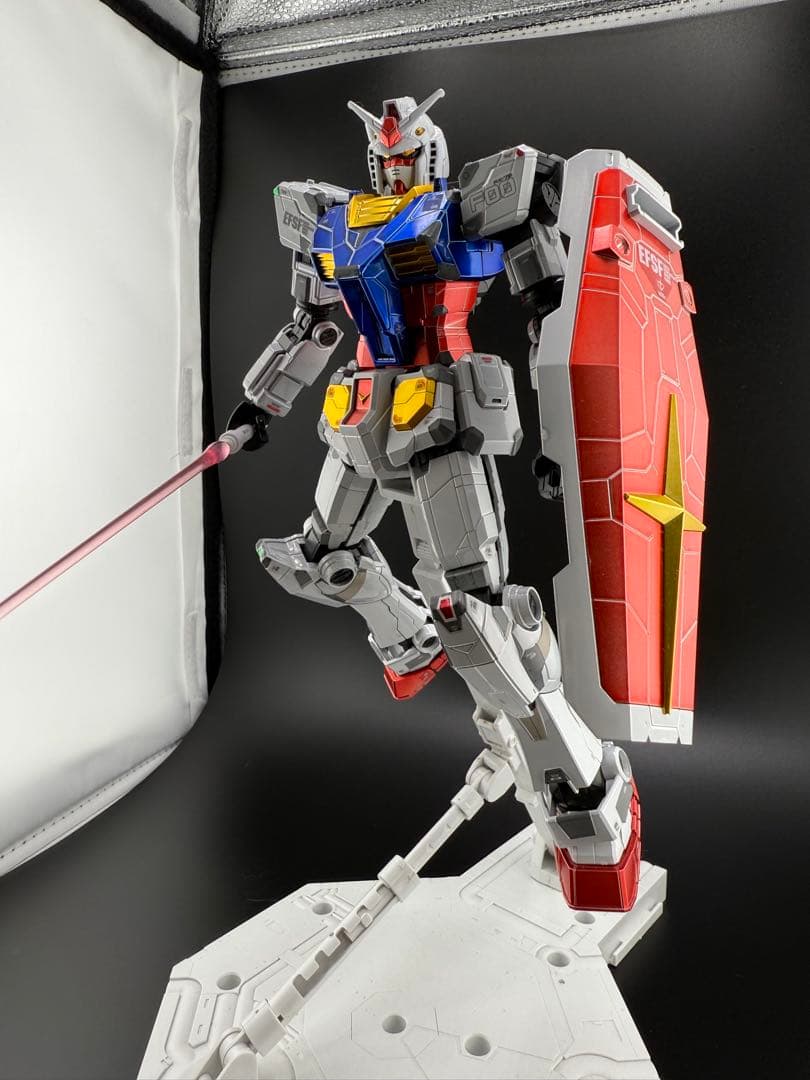 1/100 RX-78F00 ガンダム　チタニウムフィニッシュ　ガンプラ