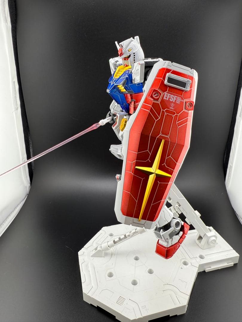 1/100 RX-78F00 ガンダム　チタニウムフィニッシュ　ガンプラ
