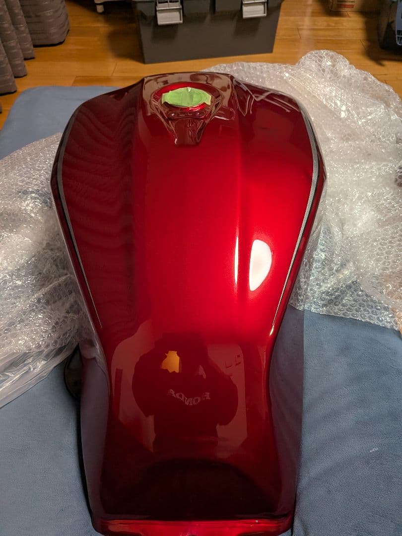 CB1100 ガソリンタンク　14L　キャンディーグローリーレッド