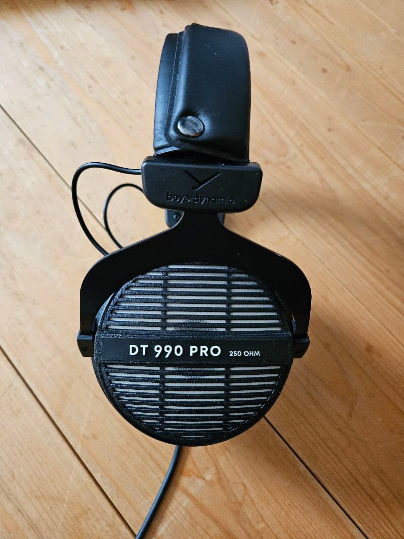BEYERDYNAMIC DT990 PRO（250Ω)