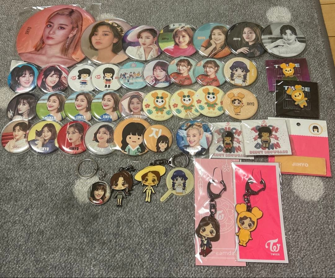 twice ジヒョ 缶バッジ セット