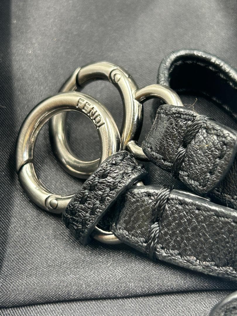 美品★FENDI フェンディ ハンドバッグ ピーカブーアイコニック 8BN226