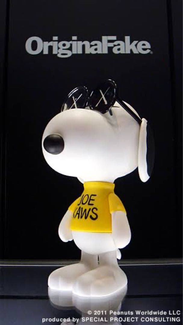 新品KAWS × PEANUTS スヌーピー フィギュア メディコムトイ