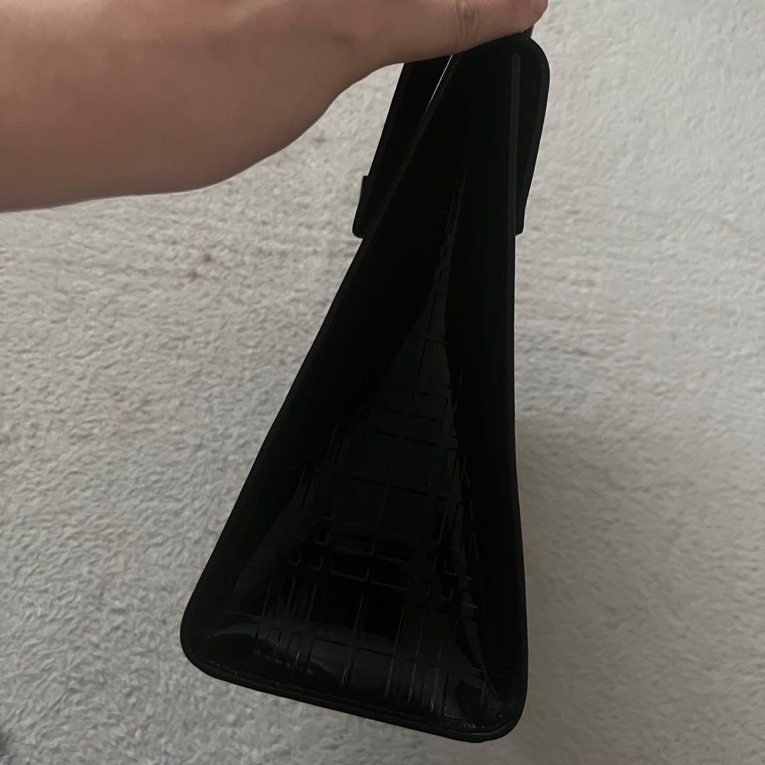 BURBERRY ブラック ハンドバッグ　エナメル　台形