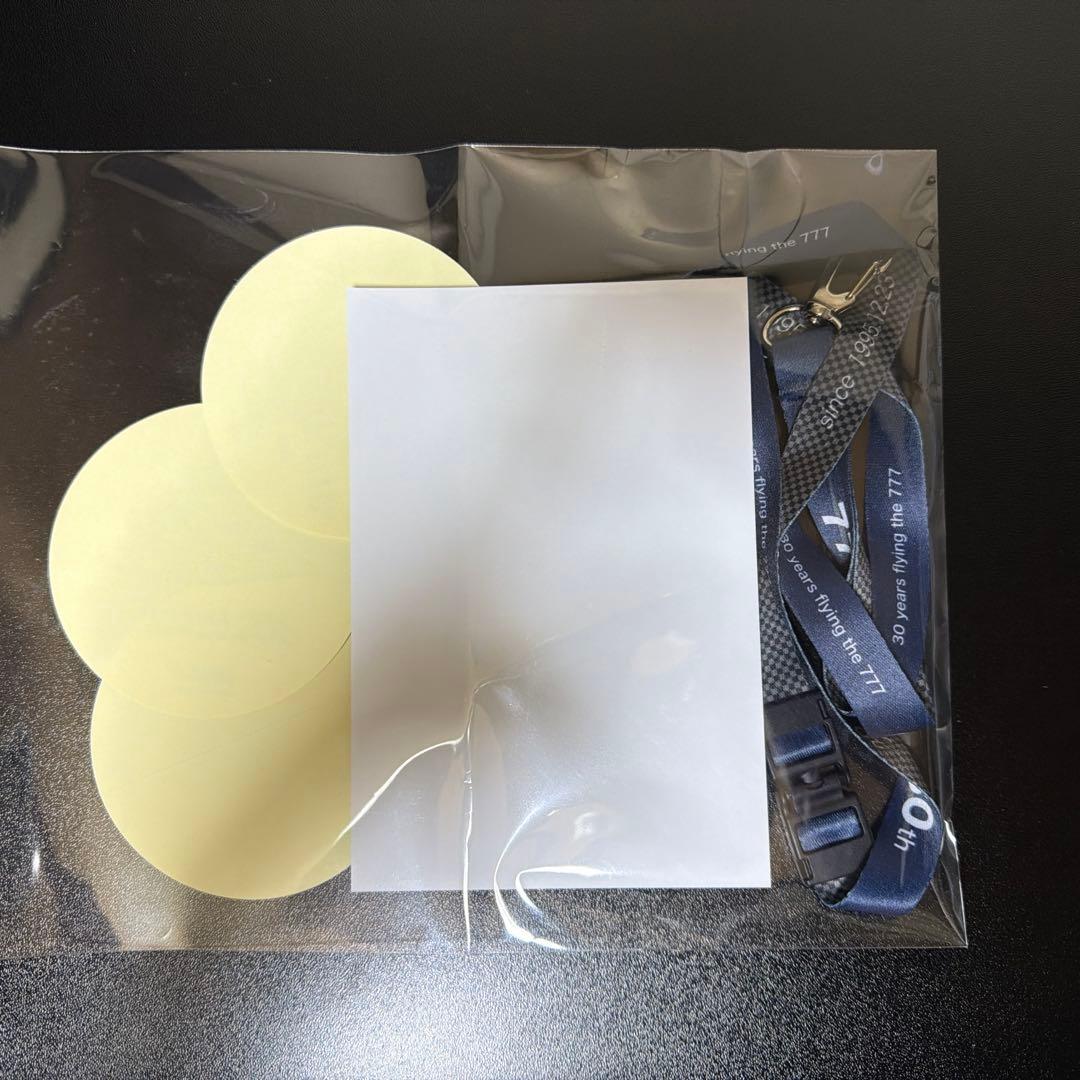 【非売品】ANA ボーイング777 30周年記念 搭乗証明書 ストラップ シール