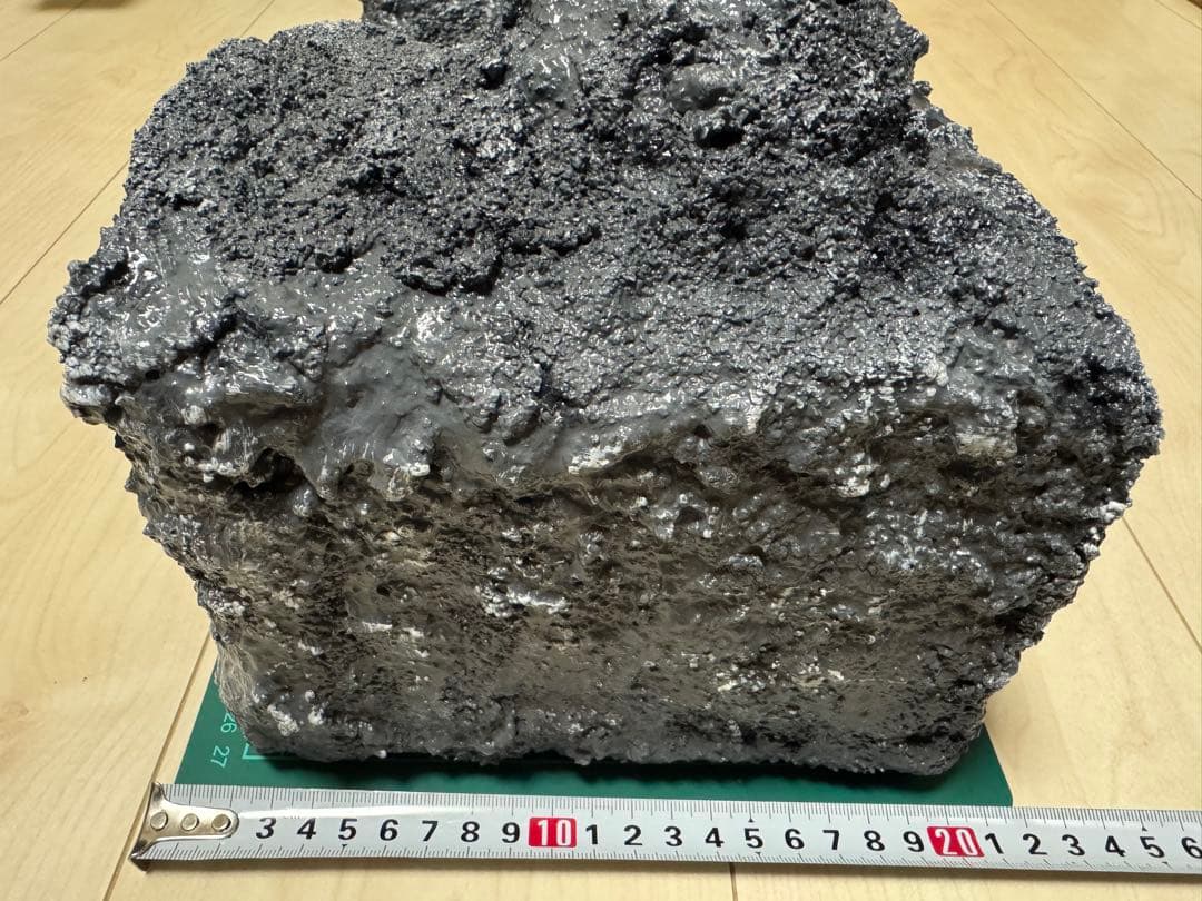 爬虫類用 岩型ウェットシェルター 二部屋構造｜湿度ゾーン付き 大型・一点物