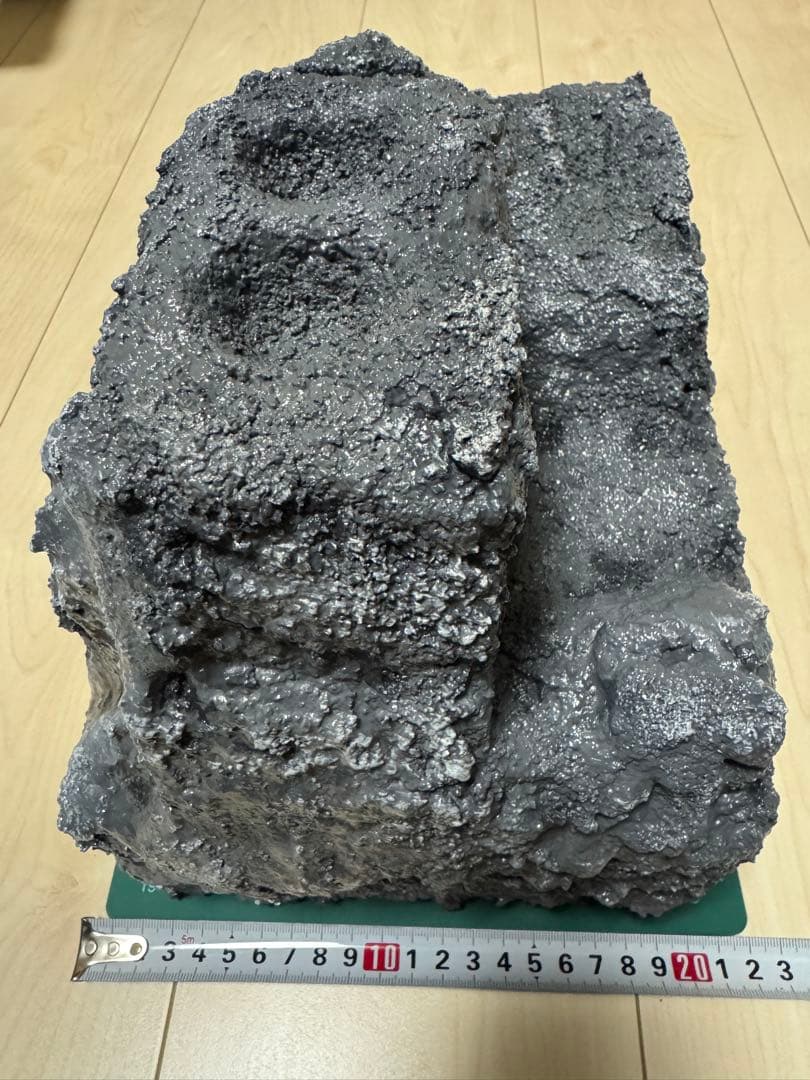 爬虫類用 岩型ウェットシェルター 二部屋構造｜湿度ゾーン付き 大型・一点物