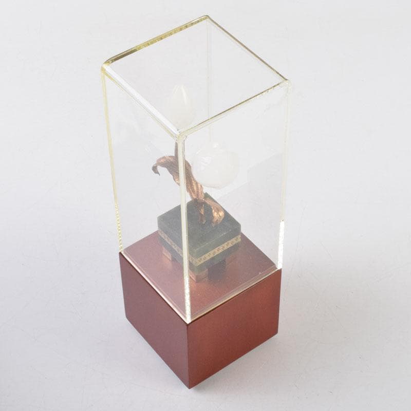 中国　松源工芸　玉石白玉彫刻　花　置物　証書・ケース・箱付　C　9108