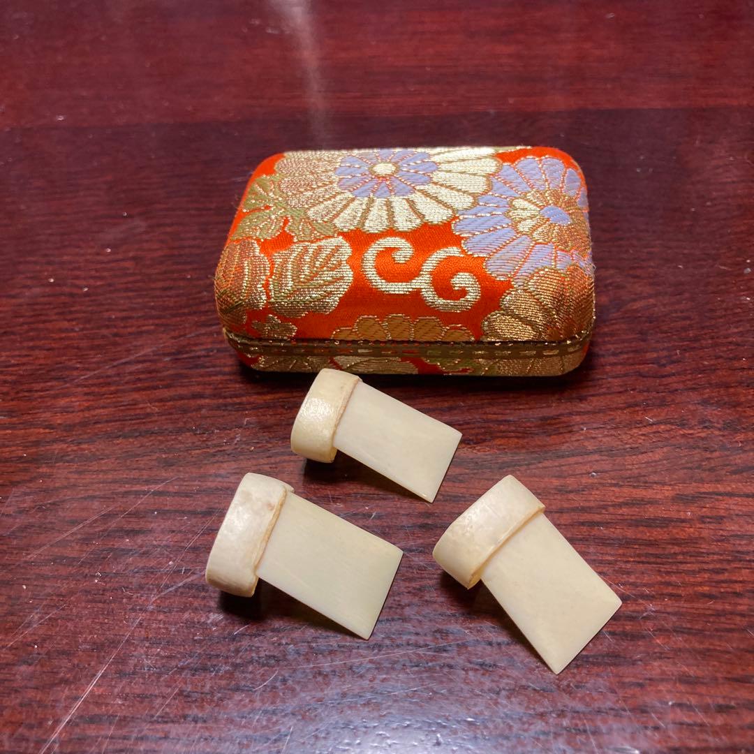 さらにさらにお値下げしました　琴　琴柱　譜見台　琴爪　琴爪箱　琴台 琴用楽譜四冊