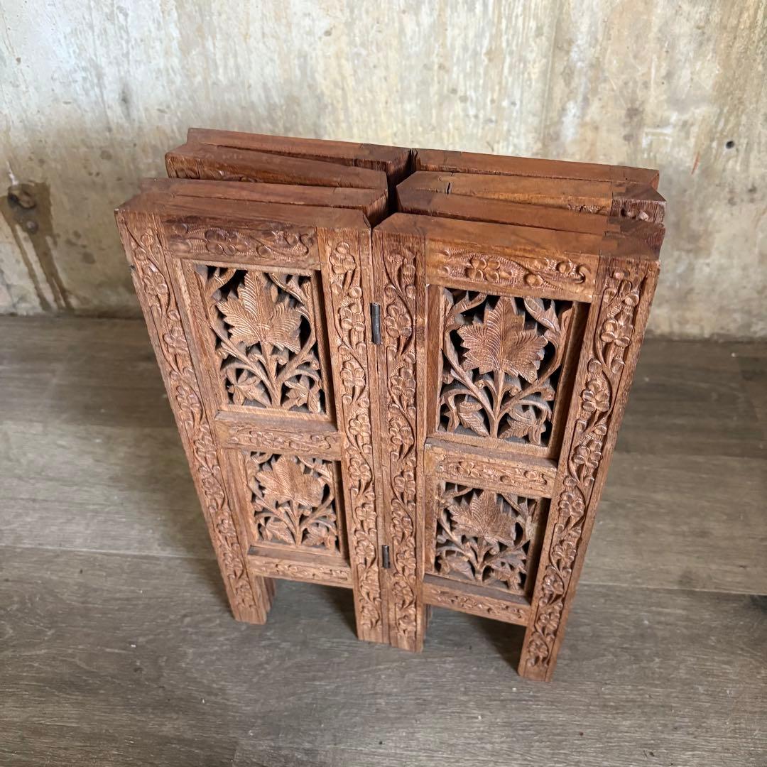シーシャムウッド　彫刻テーブル　サイドテーブル　インド製　ヴィンテージ　①
