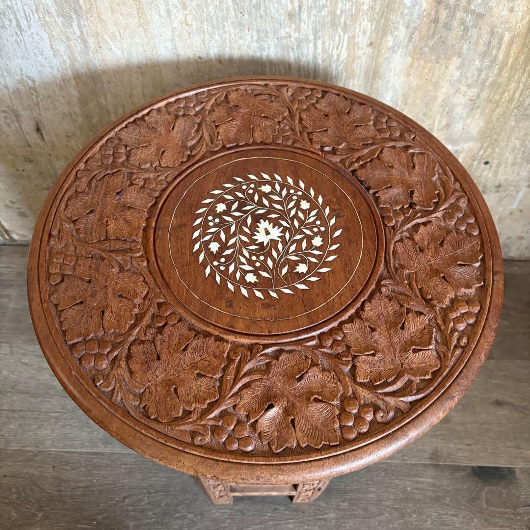 シーシャムウッド　彫刻テーブル　サイドテーブル　インド製　ヴィンテージ　①