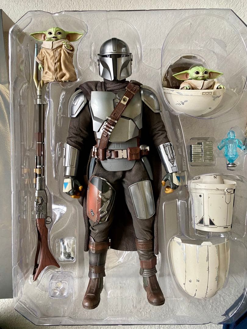 ホットトイズ TMS015 マンダロリアン&ザチャイルド