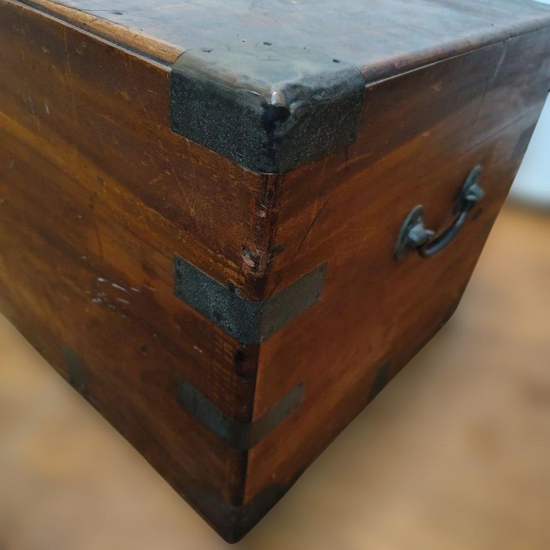 アンティーク 木製収納箱 大きめ 真鍮金具 飴色