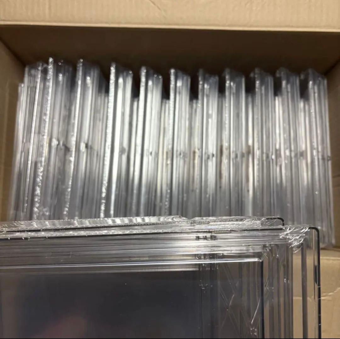 ダイソー　透明コレクションケース 13個セット