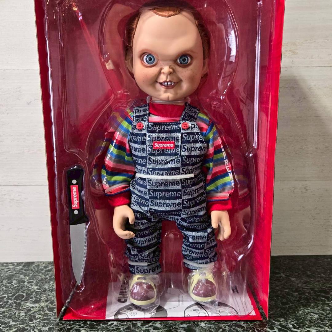 Supreme × チャイルドプレイ \"Multi\" チャッキー人形