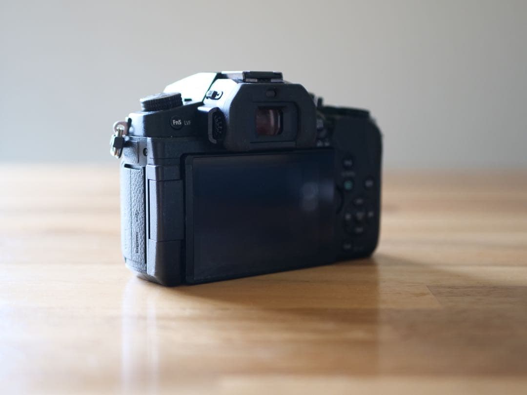 DMC-G8 Lumixミラーレス一眼カメラ 新品バッテリー付