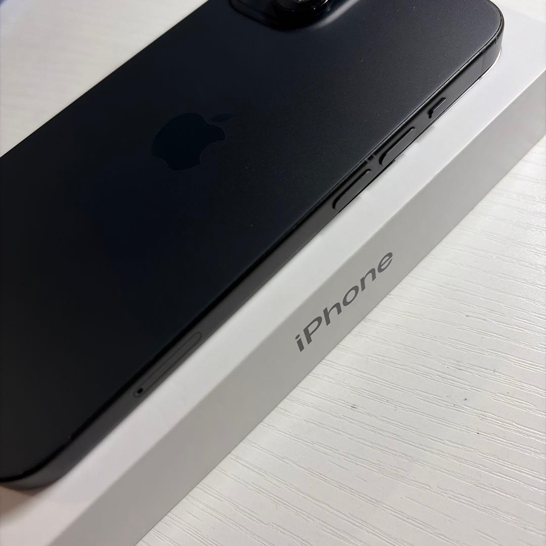 iPhone15 128GB ブラック SIMフリー 極美品